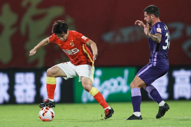 开云线上入口-蒿俊闵广州队首秀无绝杀剧本 真逼郑智亲自登场？